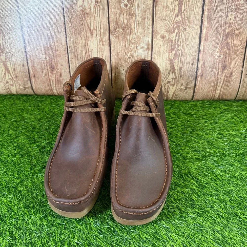 Clarks Wallaston Boot Mens size 11.5 M Beeswax Leather Chukka Moc Toe Brown